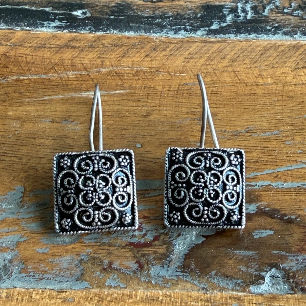 Vintage Silver and Black Square Earrings